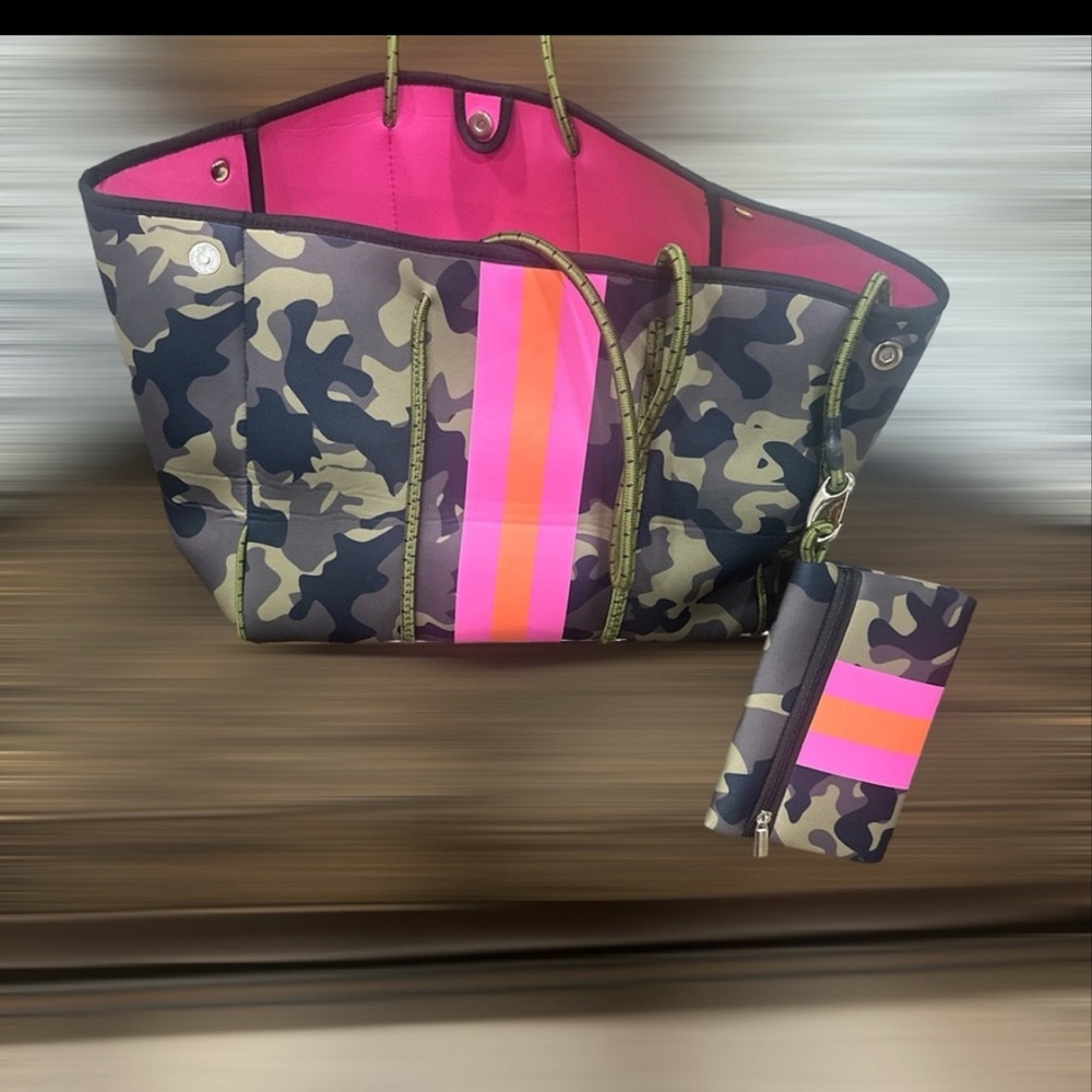 Camouflage Tote with insert bag !